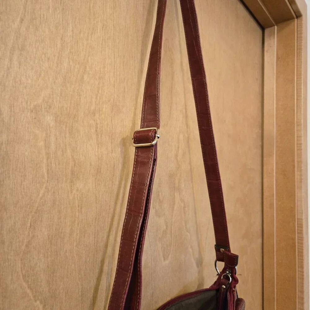 Relic dark red crossbody purse - Picture 8 of 14